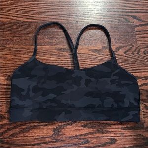 Lululemon camo sports bra size 6